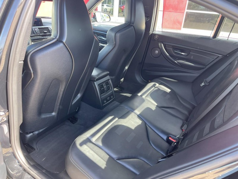 BMW M3 Vehicle Image 18