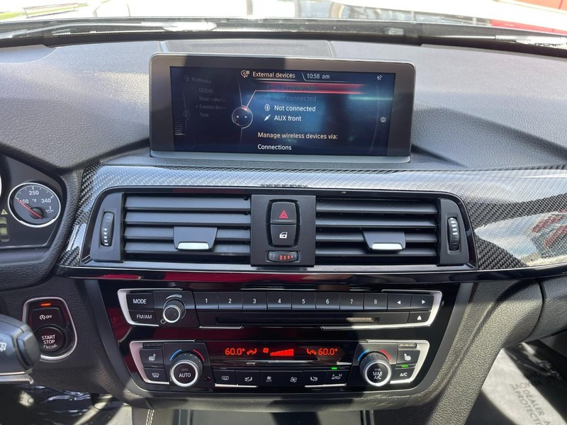 BMW M3 Vehicle Image 28
