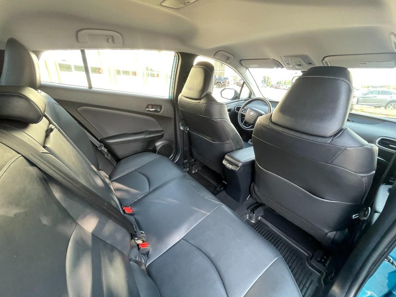 Toyota Prius Prime Vehicle Image 11