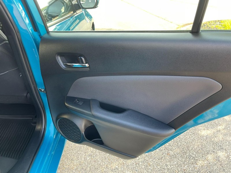 Toyota Prius Prime Vehicle Image 12