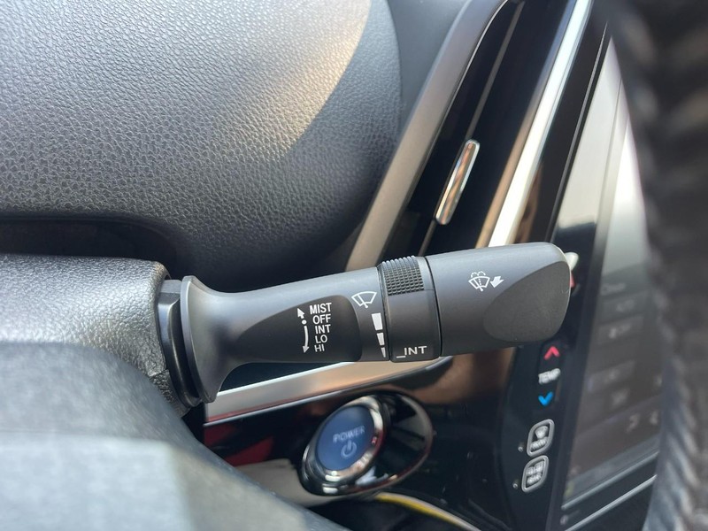 Toyota Prius Prime Vehicle Image 24