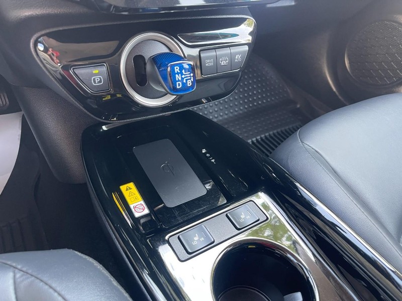 Toyota Prius Prime Vehicle Image 26