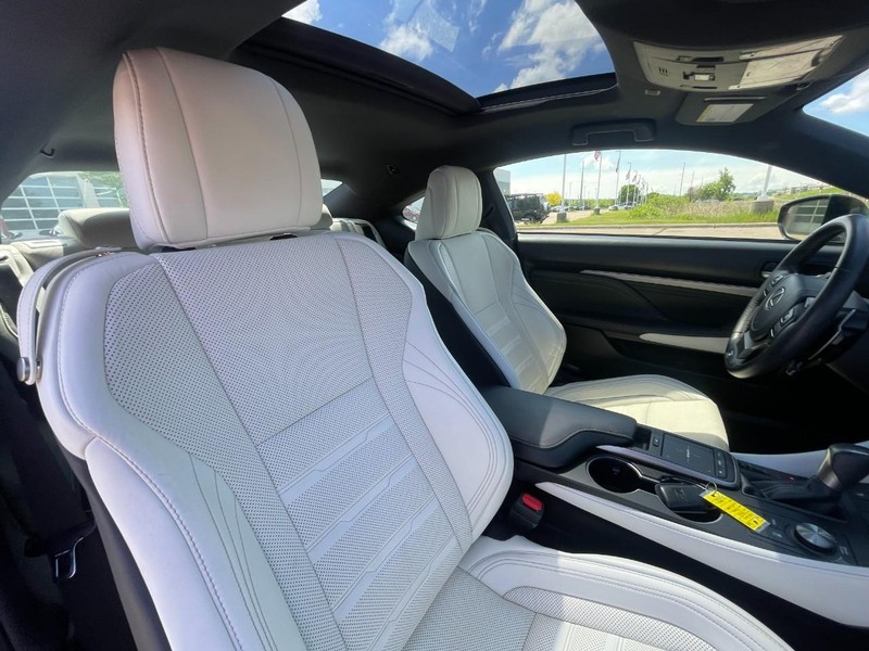 Lexus RC Vehicle Image 05