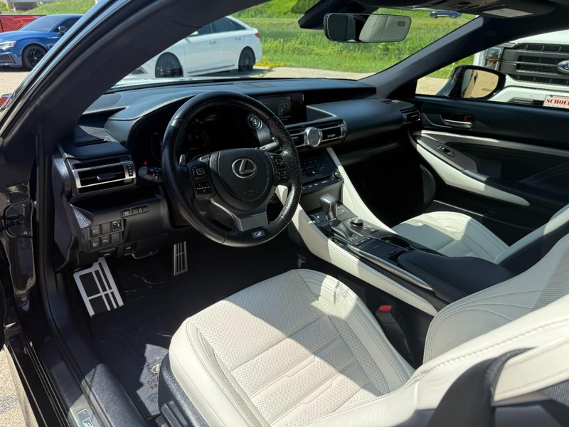 Lexus RC Vehicle Image 13