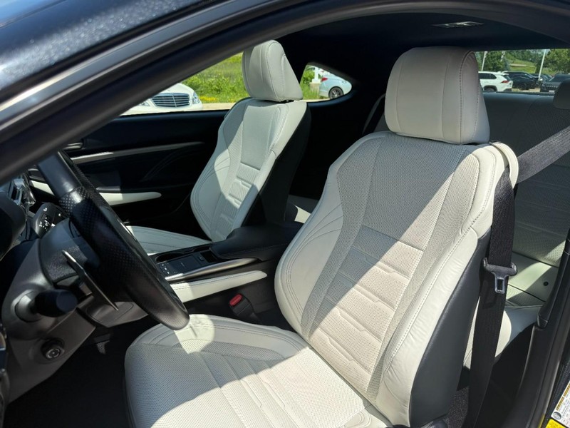 Lexus RC Vehicle Image 14