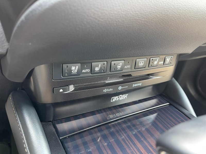 Lexus ES Vehicle Image 37