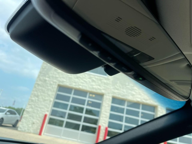 Lexus ES Vehicle Image 40