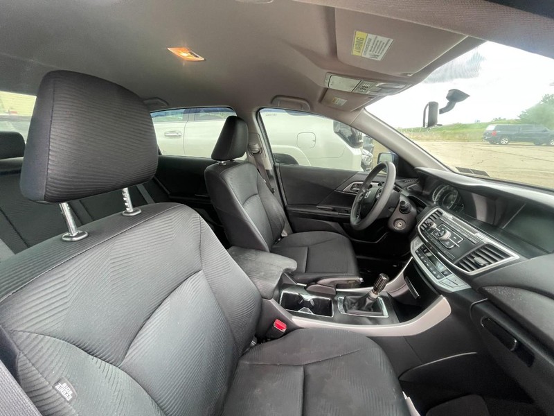 Honda Accord Sedan Vehicle Image 03