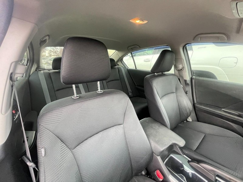 Honda Accord Sedan Vehicle Image 04