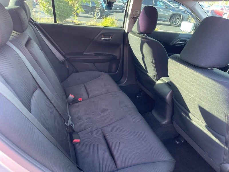 Honda Accord Sedan Vehicle Image 08