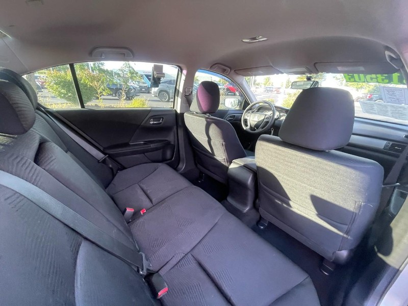 Honda Accord Sedan Vehicle Image 09