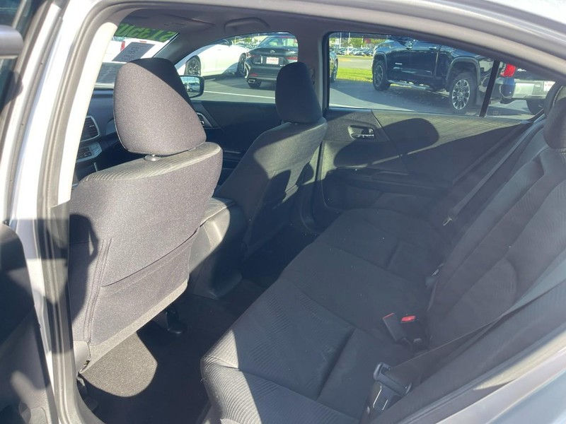 Honda Accord Sedan Vehicle Image 11