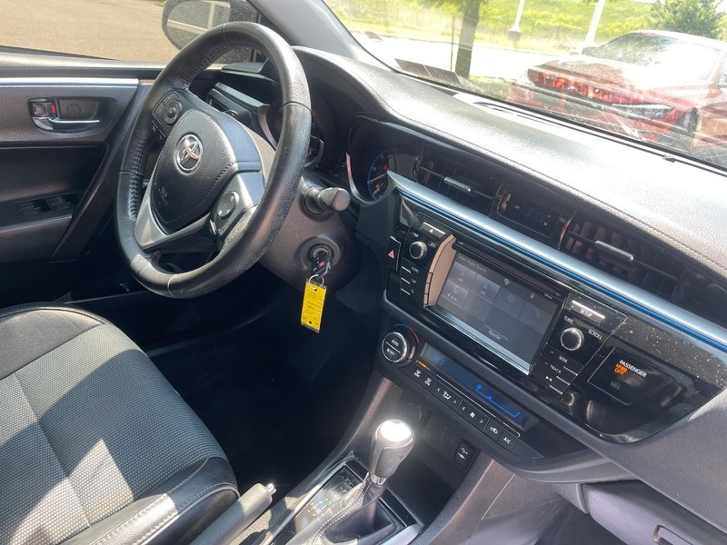 Toyota Corolla Vehicle Image 05