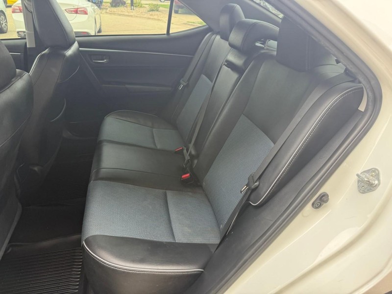 Toyota Corolla Vehicle Image 11