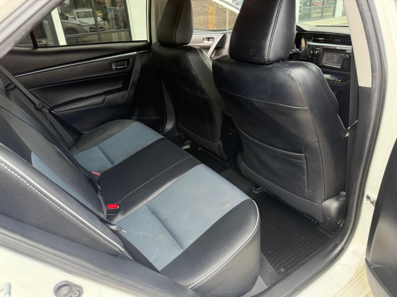 Toyota Corolla Vehicle Image 14