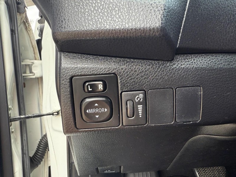 Toyota Corolla Vehicle Image 17