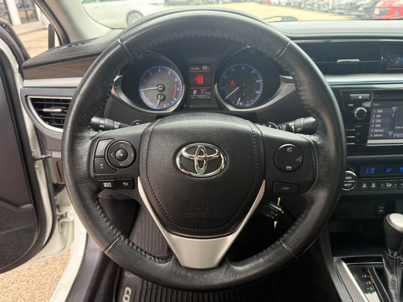 Toyota Corolla Vehicle Image 18