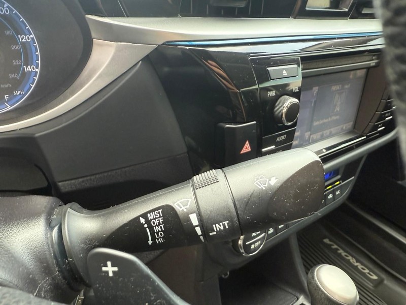 Toyota Corolla Vehicle Image 21