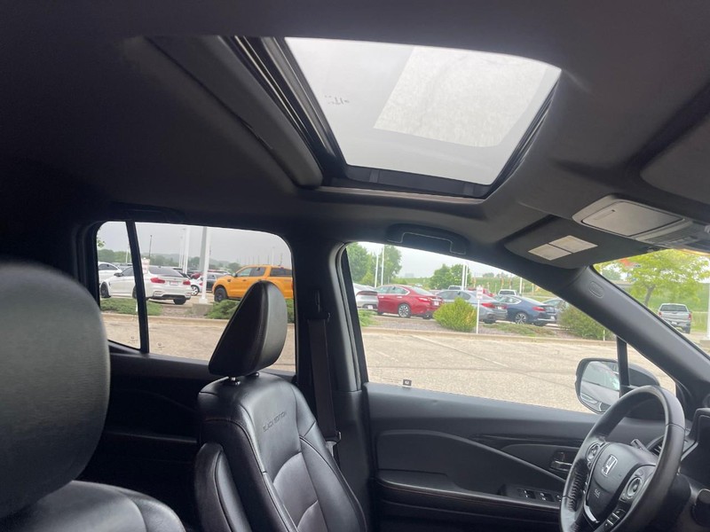 Honda Ridgeline Vehicle Image 11