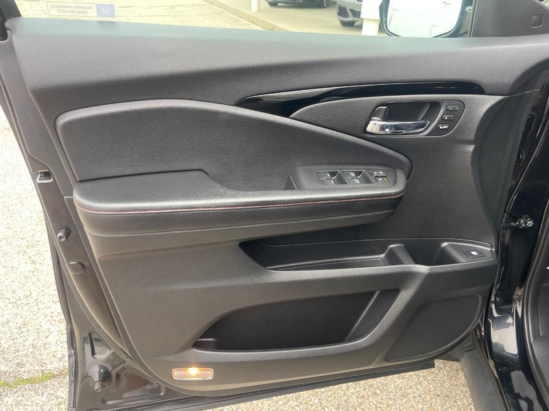 Honda Ridgeline Vehicle Image 23