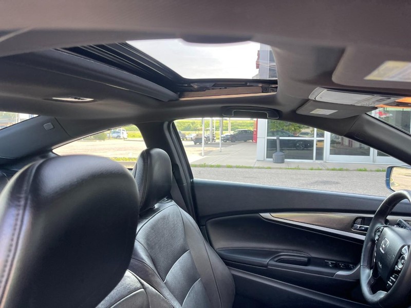 Honda Accord Coupe Vehicle Image 10