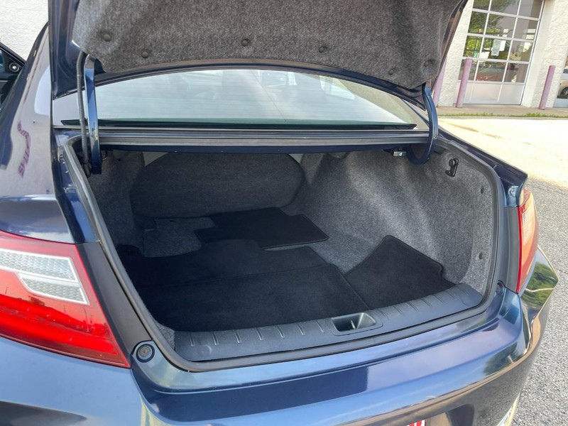 Honda Accord Coupe Vehicle Image 14