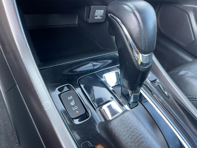 Honda Accord Coupe Vehicle Image 27