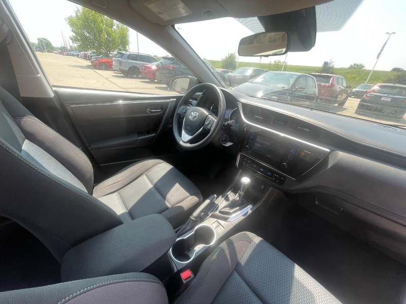 Toyota Corolla Vehicle Image 04