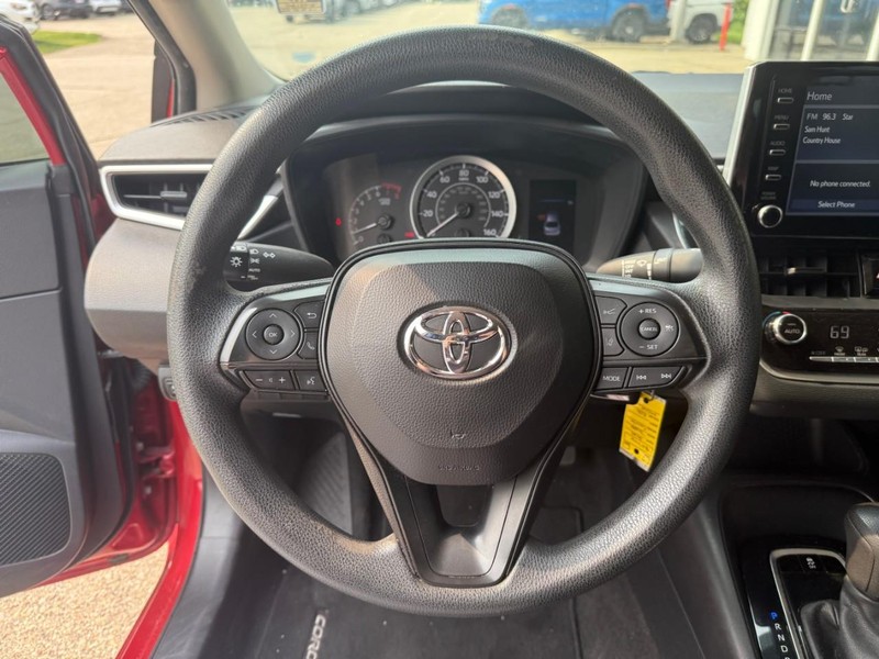 Toyota Corolla Vehicle Image 17