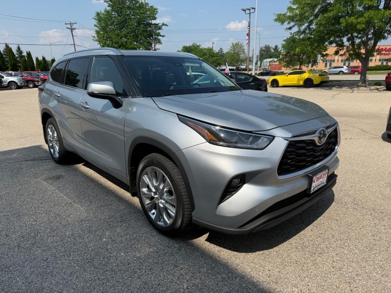 Toyota Highlander Vehicle Image 03