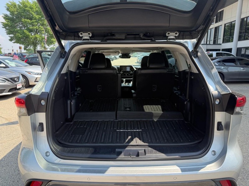 Toyota Highlander Vehicle Image 15