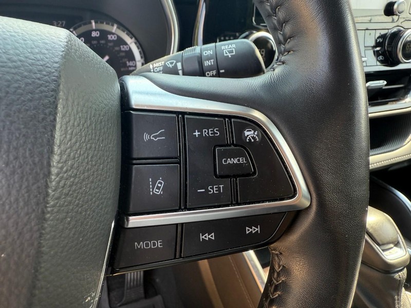 Toyota Highlander Vehicle Image 27