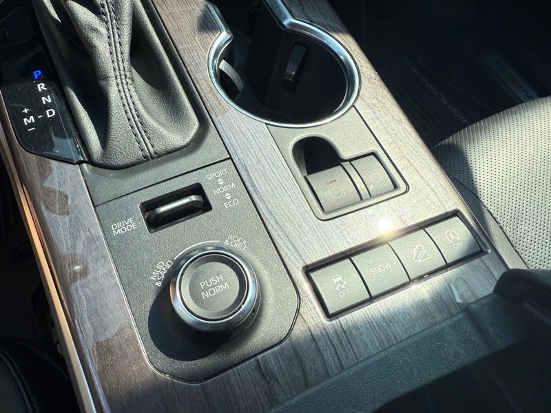 Toyota Highlander Vehicle Image 33