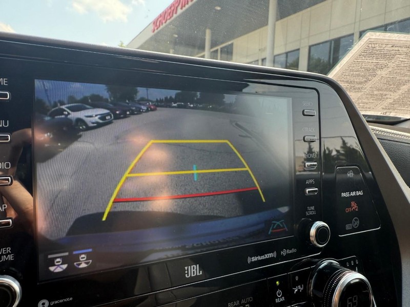 Toyota Highlander Vehicle Image 34
