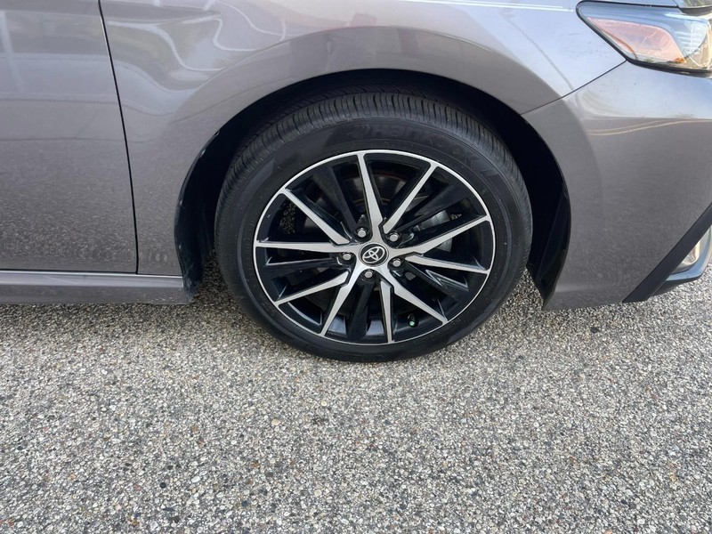 Toyota Camry Vehicle Image 06