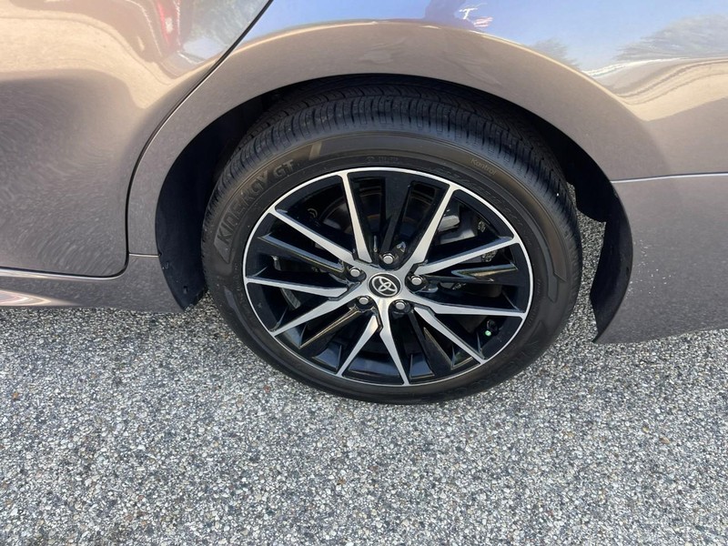 Toyota Camry Vehicle Image 08