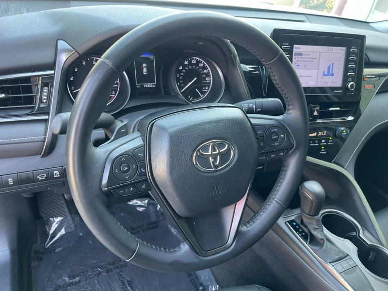 Toyota Camry Vehicle Image 20