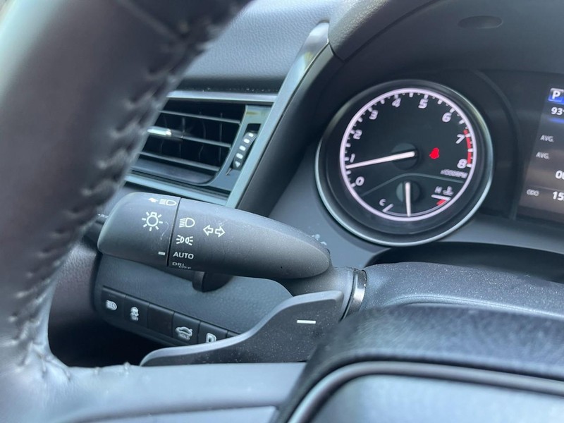 Toyota Camry Vehicle Image 23