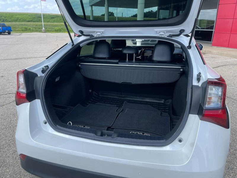 Toyota Prius Vehicle Image 15
