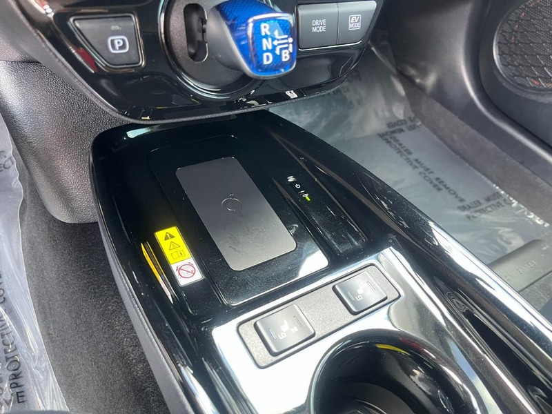 Toyota Prius Vehicle Image 32
