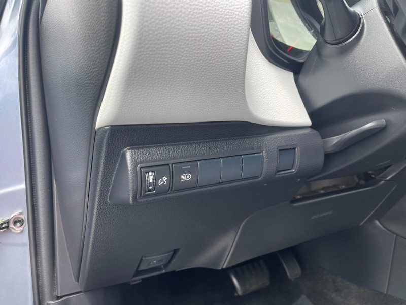 Toyota Corolla Vehicle Image 21