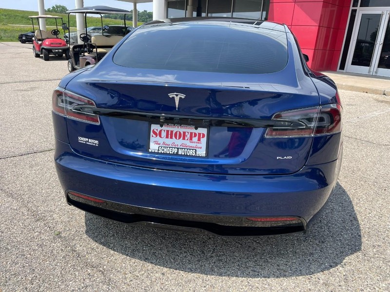 Tesla Model S Vehicle Image 04