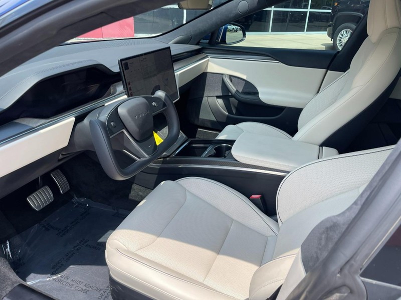Tesla Model S Vehicle Image 12