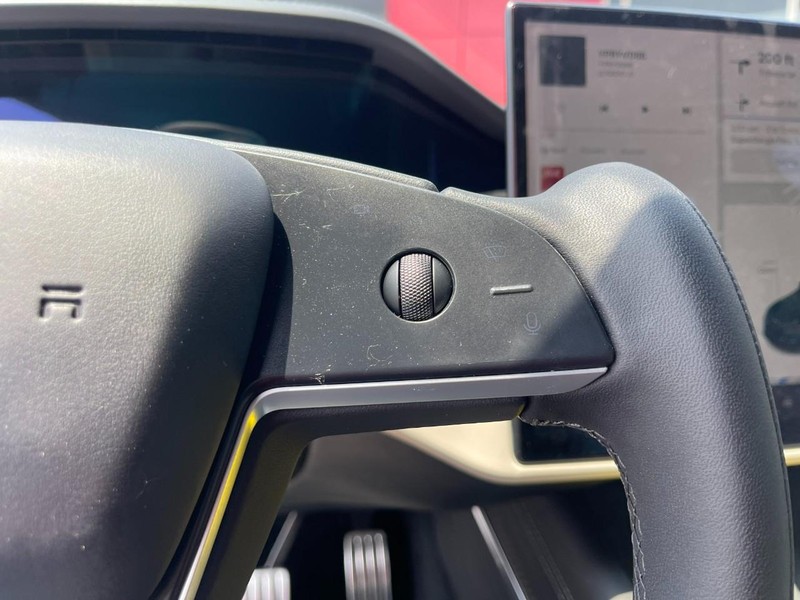 Tesla Model S Vehicle Image 25