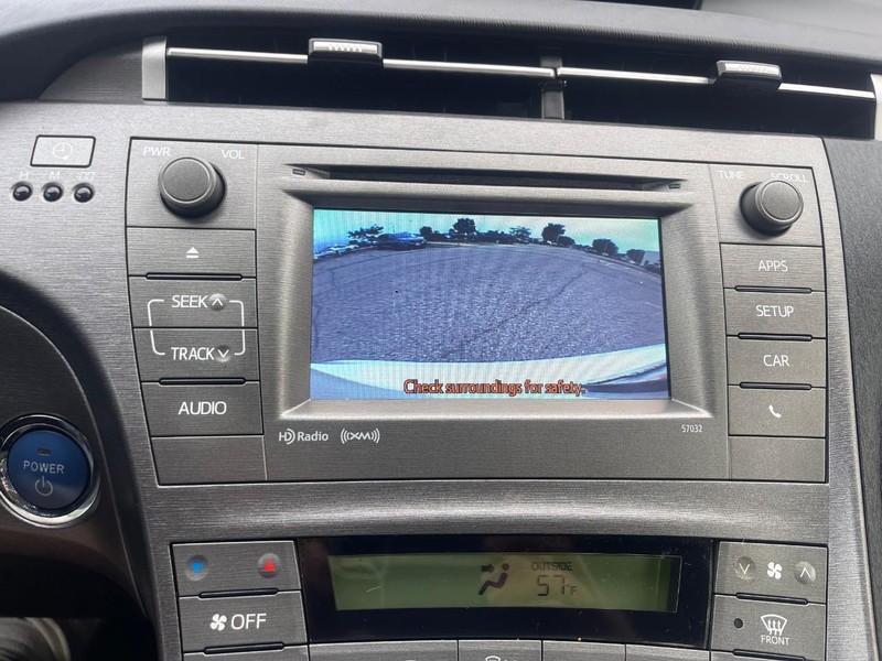 Toyota Prius Plug-In Vehicle Image 29