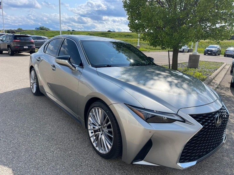 Lexus IS Vehicle Image 02