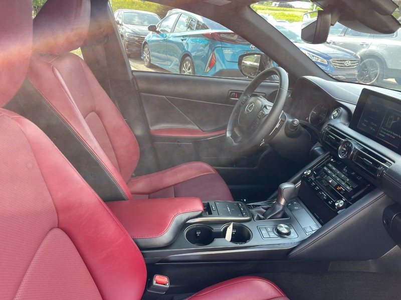Lexus IS Vehicle Image 12