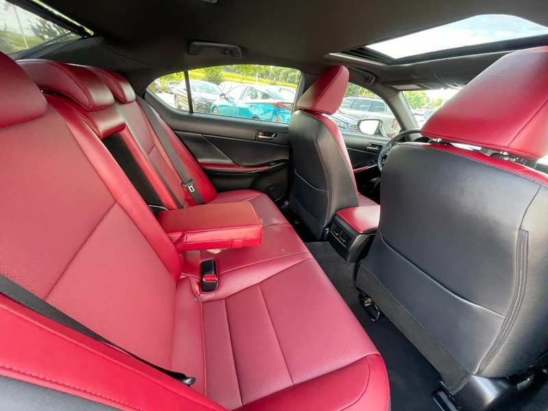 Lexus IS Vehicle Image 16