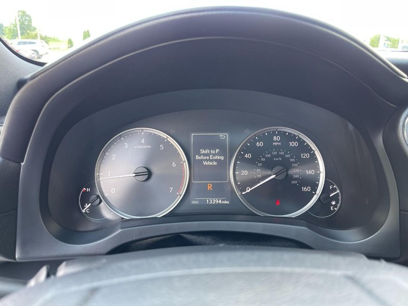 Lexus IS Vehicle Image 41