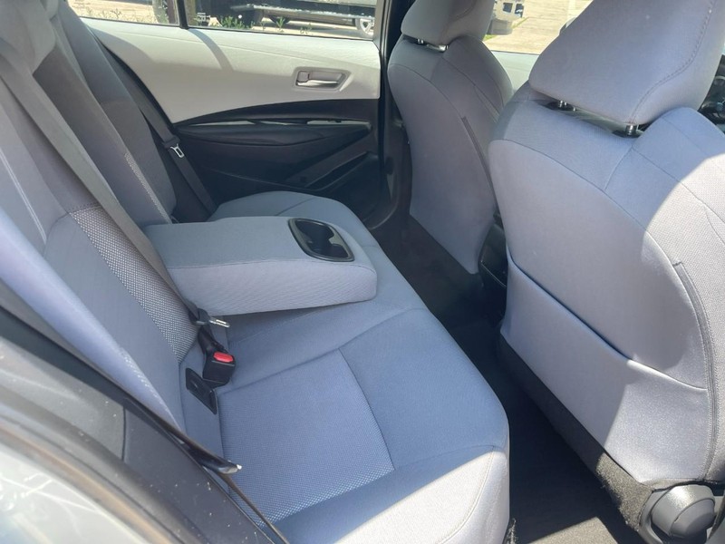 Toyota Corolla Vehicle Image 12